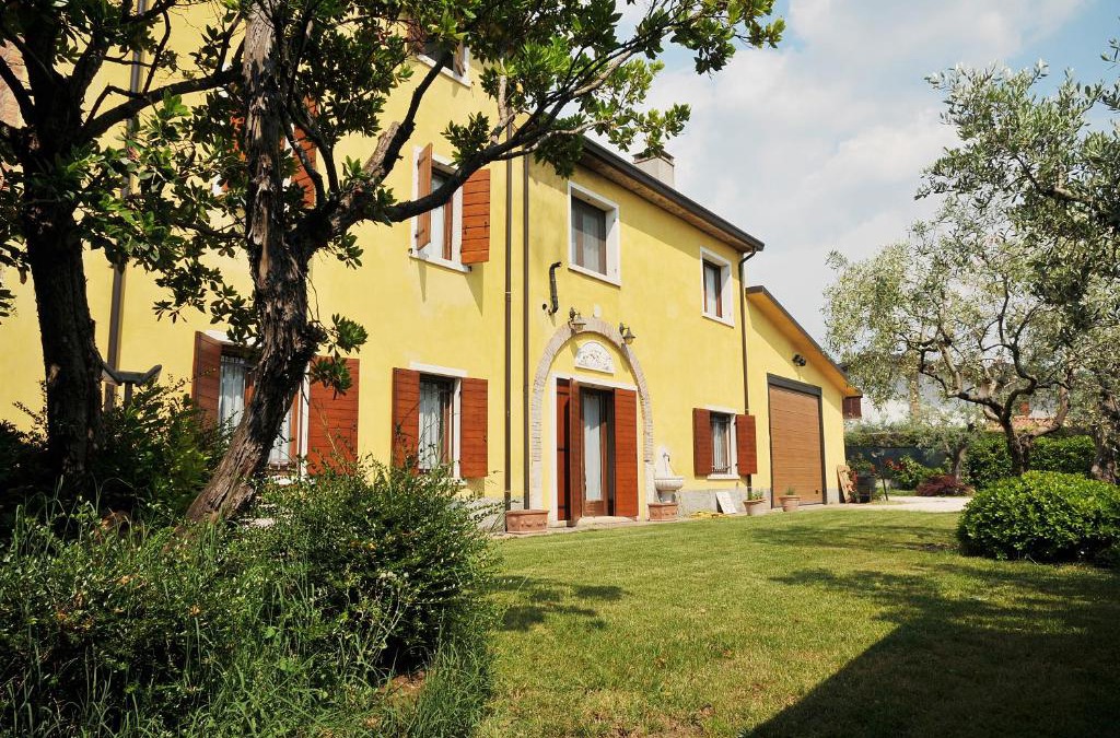 Colà Di Lazise Apartment | VILLA CLANI apartment