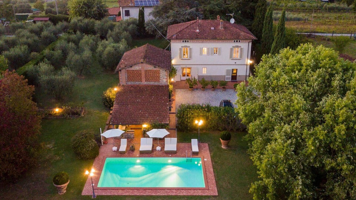 Colle di Compito Villa | VILLA CLARA Luxury 5 bedrooms Lakefront Farmhouse Villa with Private Pool on the Lucca Hills