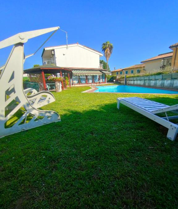 Anzio House | Villa con piscina