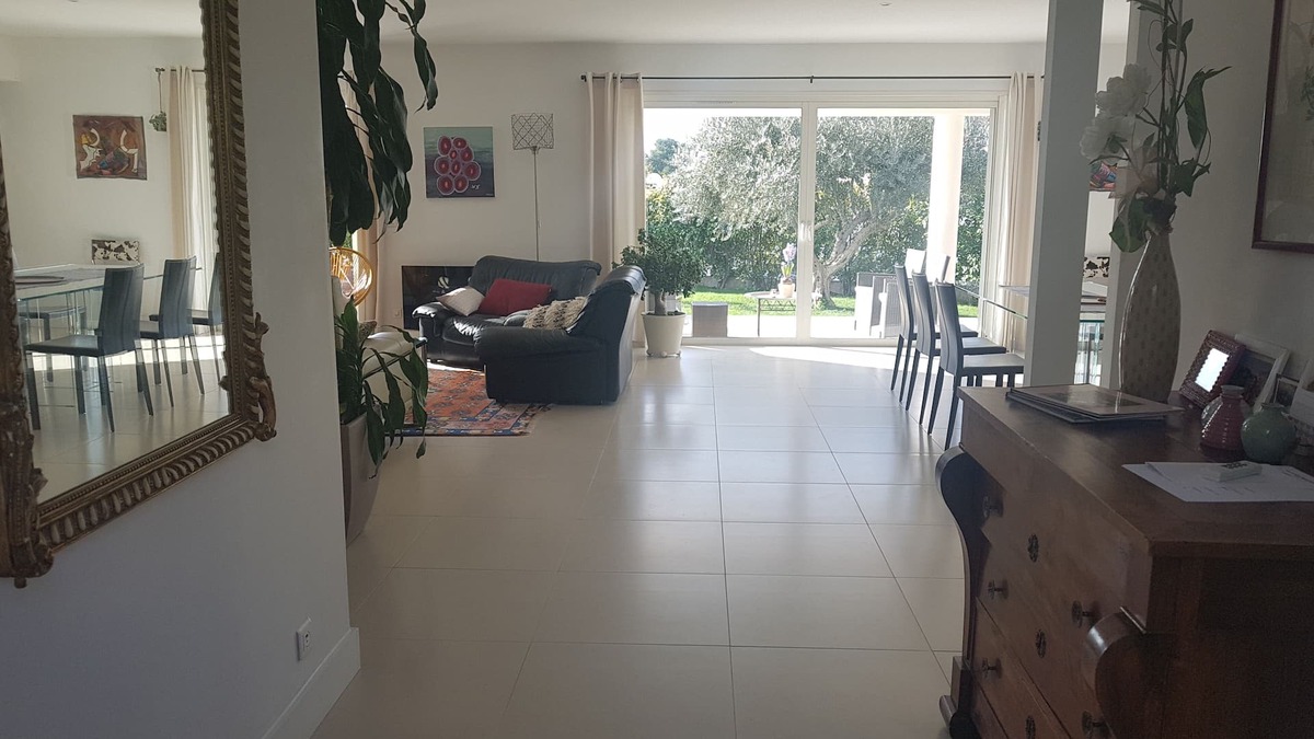 Saint-Jean-de-Vedas House | Villa Contemporaine Avec Piscine