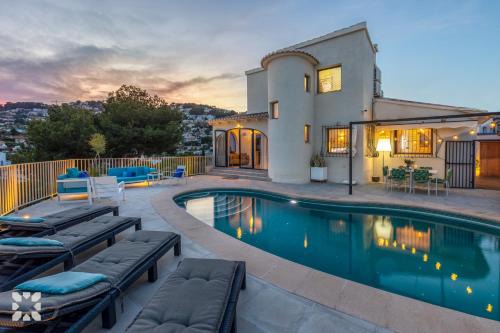Pinar del Advocat Villa | Villa Coral by Abahana Villas