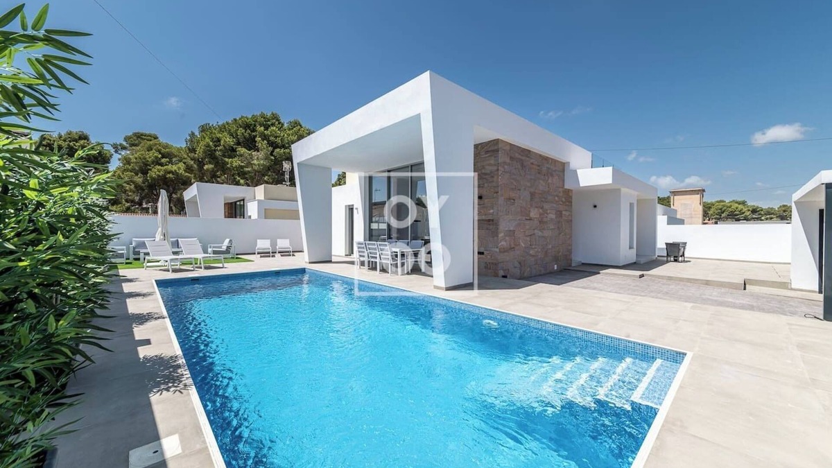 Los Balcones Apartment | Villa Coral deluxe oasis by OYOOSTAYS