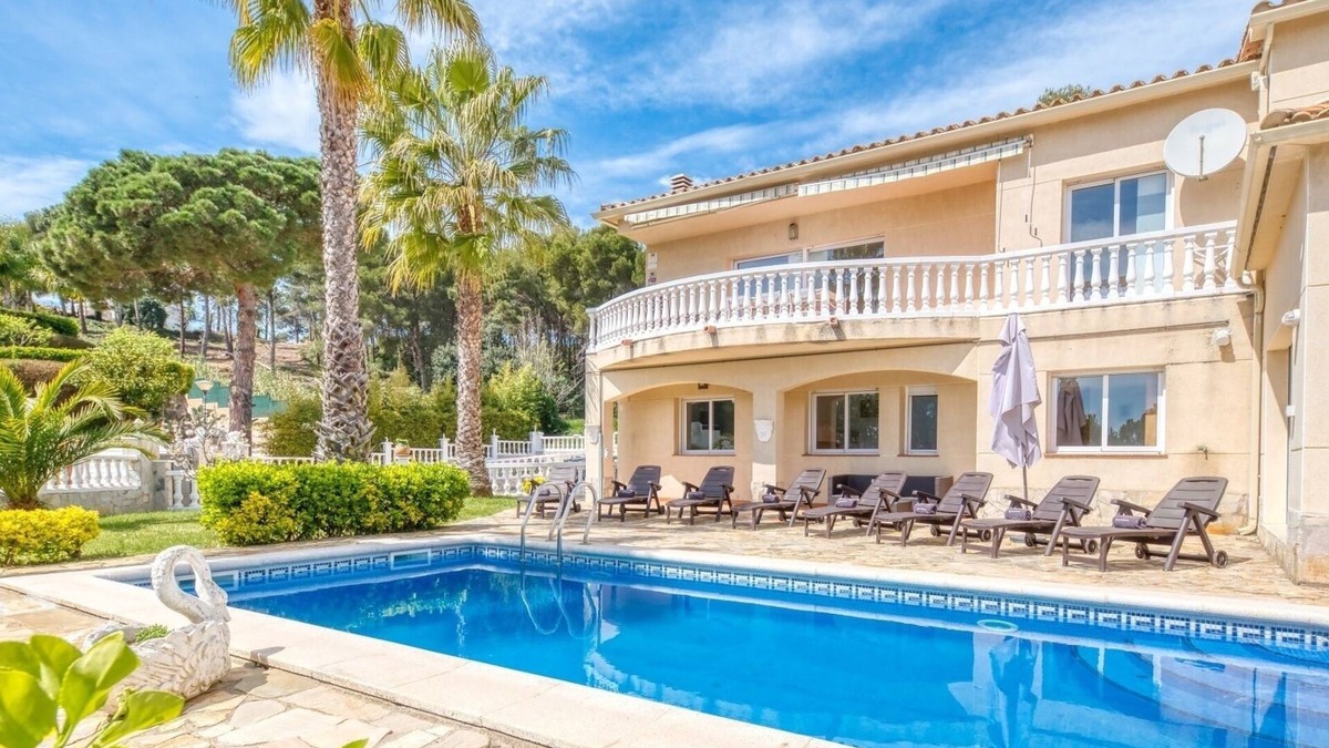 Lloret de Mar Villa | Villa "Costacabana - Estrella" with Sea View, Private Pool & Wi-Fi