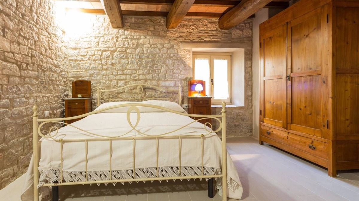 Sigillo Apartment | Villa Costanzi: Beautiful Rural Apartment!