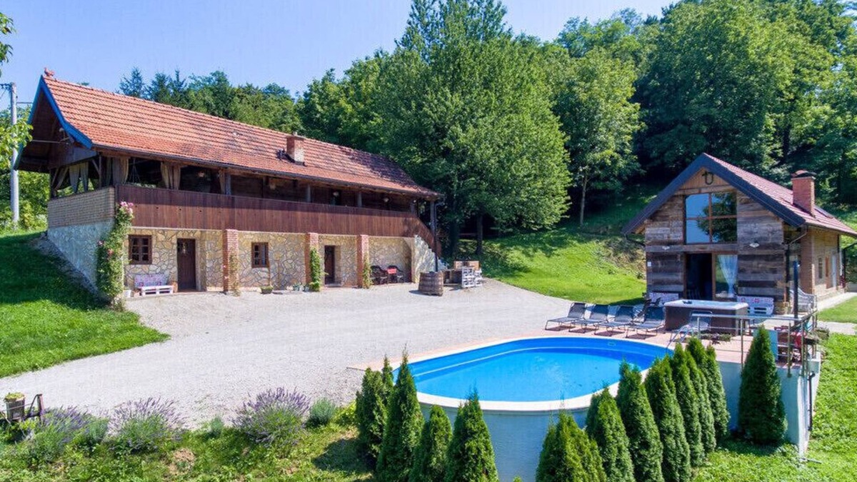 Mozenec Villa | VILLA Country house Pijevci,pool and whirlpool