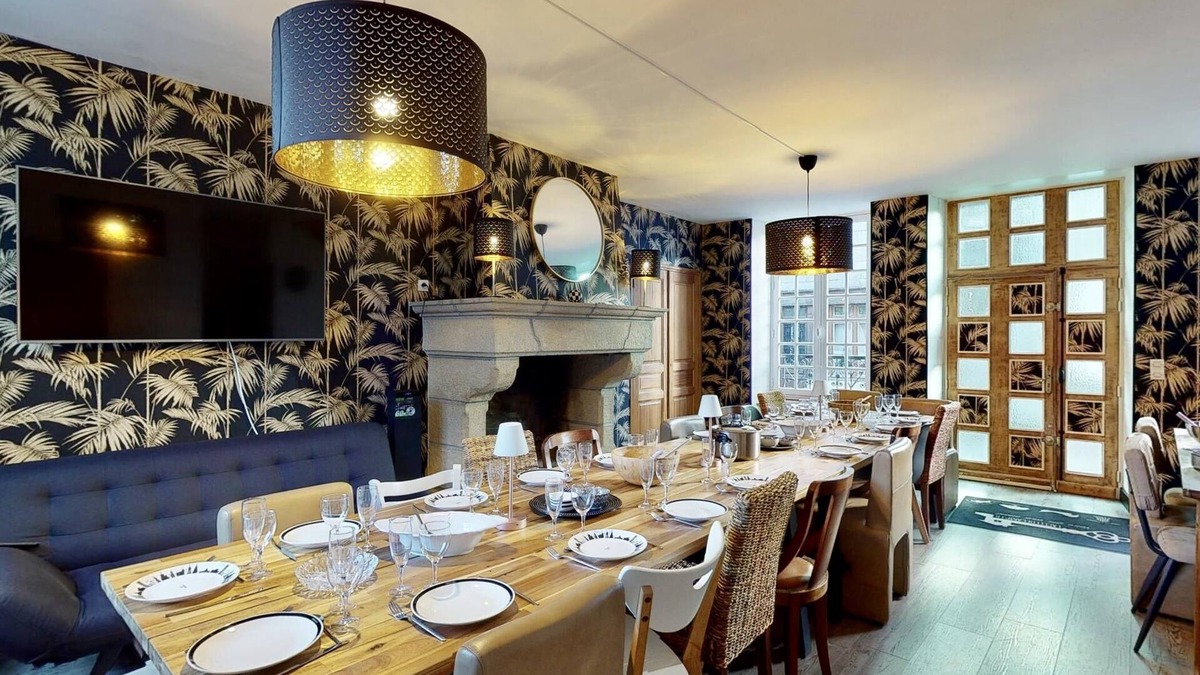 Villedieu-les-Poeles Cottage | Villa + Cour Paradis 22 pers 2 Cottage : billiards, 20 min sea