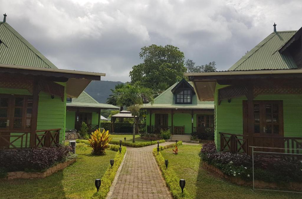 La Digue Ski Chalet | Villa Creole