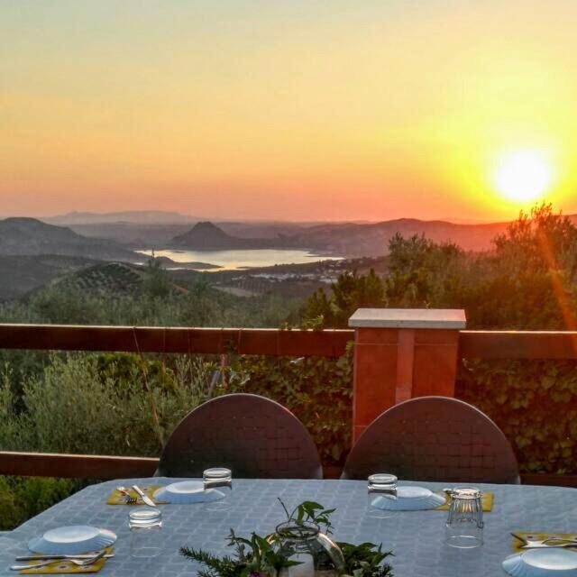 Iznajar Villa | Villa Cuatro Encinas, Iznájar