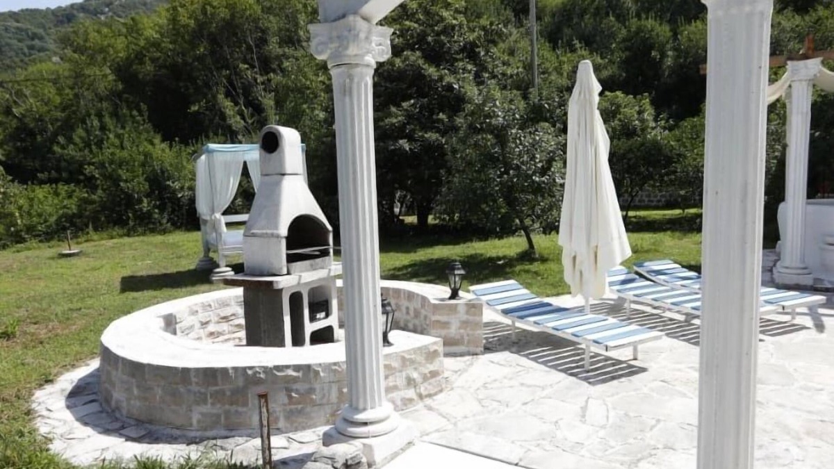 Morinj Villa | Villa D'Amore - Large Stone Villa With Private Pool And Garden