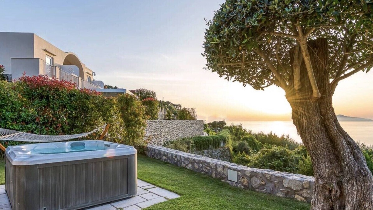 Anacapri Apartment | Villa DAlessandro Carmela, private apartment and private hot jacuzzi