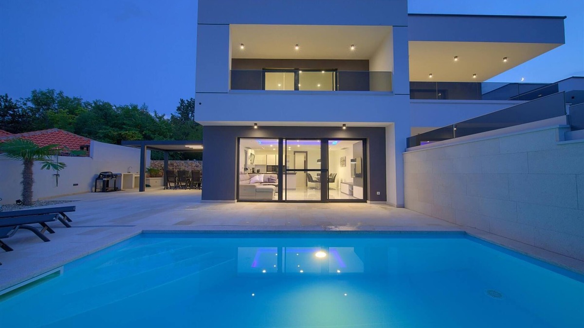 Klimno Villa | Villa Dama with heated pool and Seaview