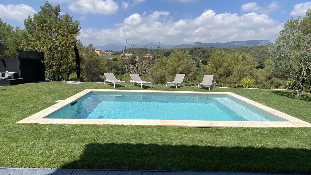La Gaude Villa | Villa Dans Écrin de Verdure Avec Piscine et Terrain de Boules