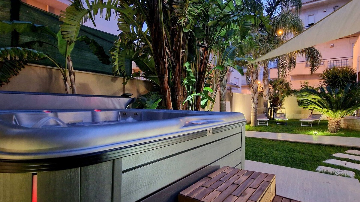 Alcamo Villa | Villa 'Davelia' with Shared Terrace, Wi-Fi and Air Conditioning