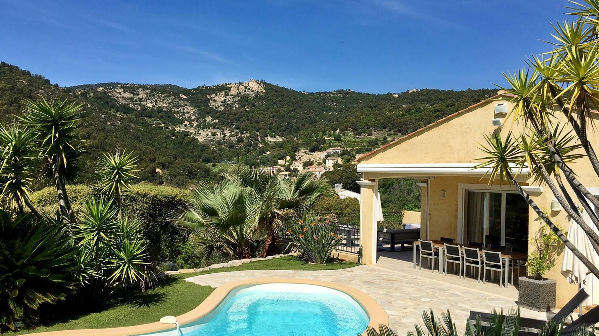 Plan-de-la-Tour Villa | VILLA DE CHARME, GOLFE St TROPEZ, AU CALME, BELLE VUE DEGAGEE, PISCINE CHAUFFEE