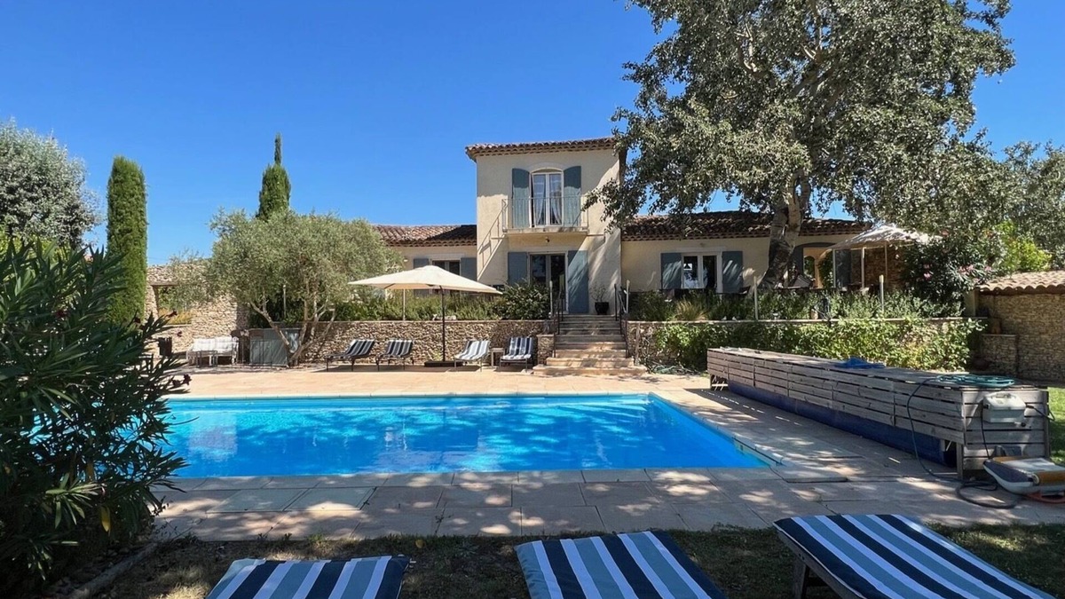 Argilliers Villa | Villa de Charme, à Proximité Immédiate D'uzes et du Pont du Gard