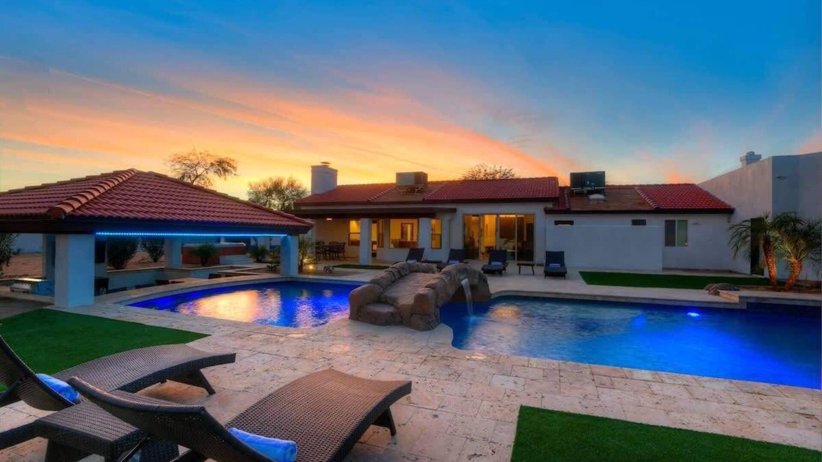 Sweetwater Street East House | Villa De Paradis Summ