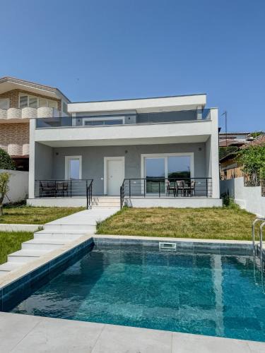 Rade Villa | Villa Dean - Sindi