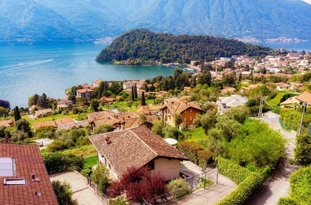 Azzano Apartment | Villa degli Angeli - by MyHomeInComo