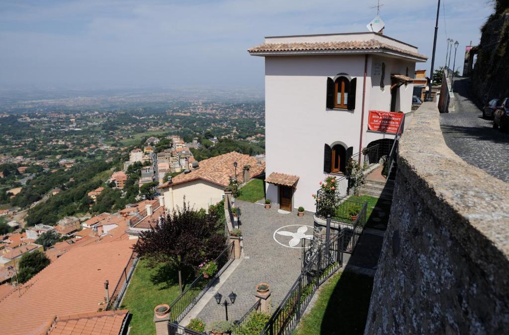Rocca di Papa Bed & Breakfast | Villa dei Fantasmi