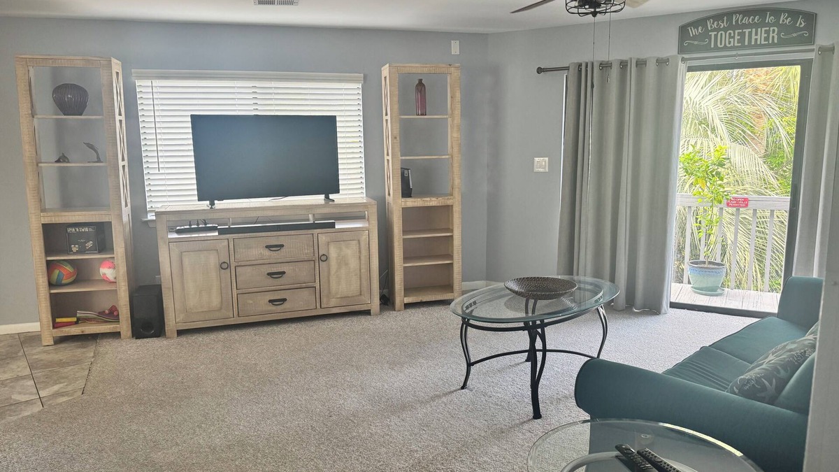 Miramar Beach Condo | Villa del Mar in Crystal Village—Walk to Emerald Coast & Relax by the Pool