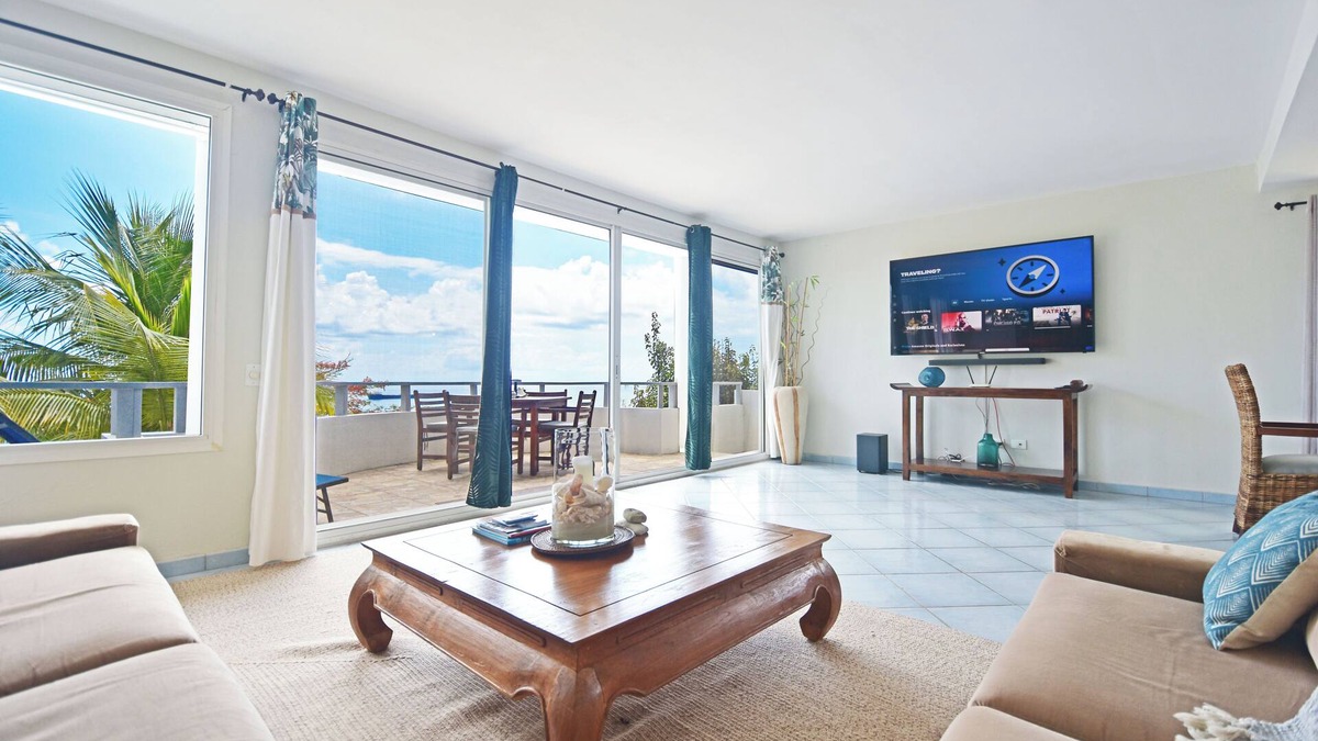 Beacon Hill Villa | Villa del Sol: Oceanfront Haven with Spectacular Views in Simpson Bay