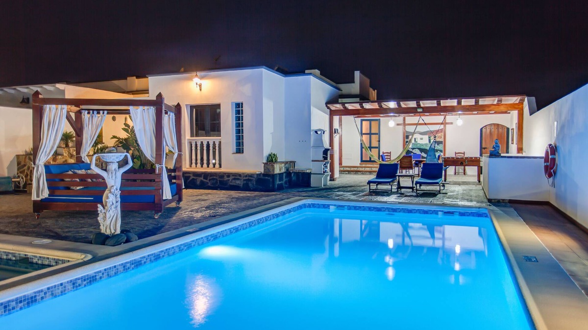 Playa Blanca House | Villa Delfin with Private Pool