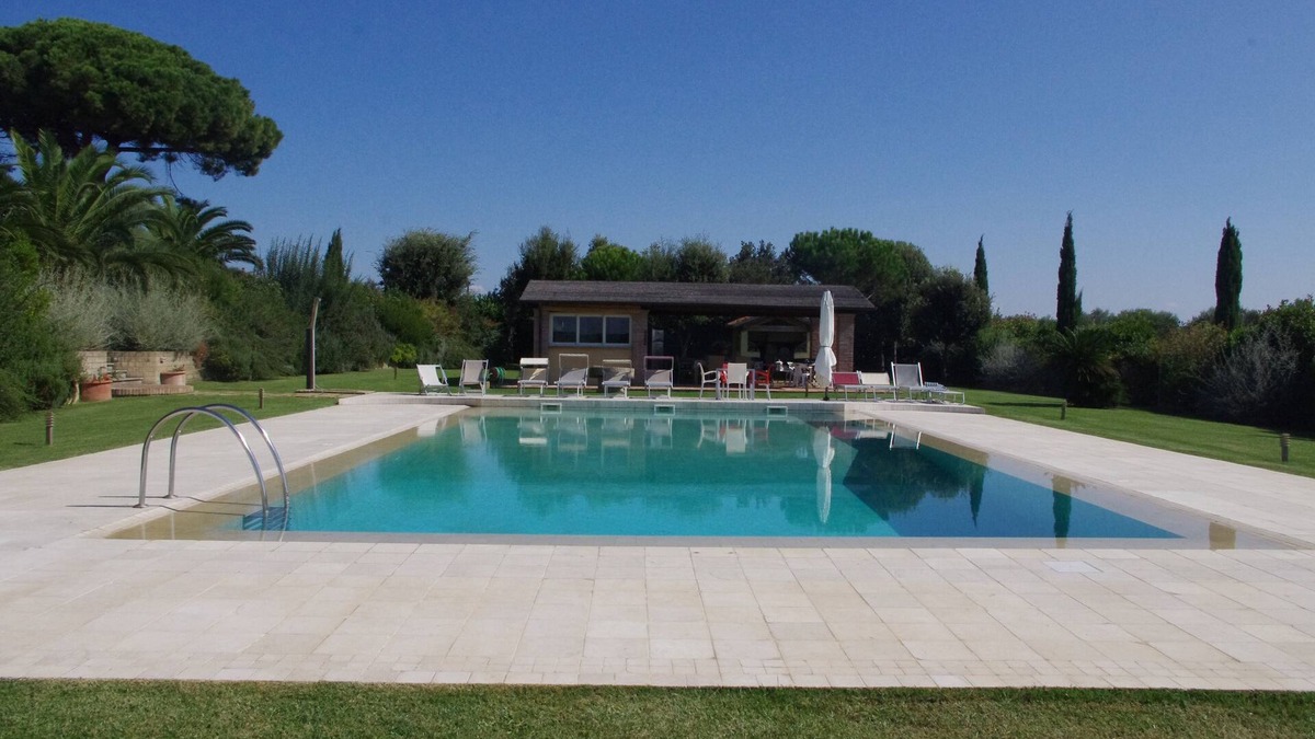 Collemezzano House | Villa delle Palme near the sea with a wonderful pool