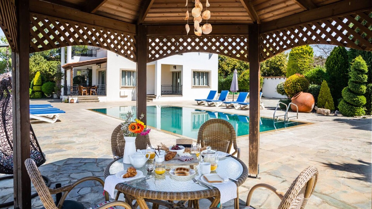 Argaka Villa | Villa Demetra 4 ENSUITE BEDROOMS,SWIM.POOL,BBQ, WI-FI, MOUNTAIN AND SEA VIEW