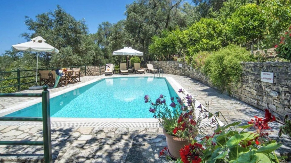 Rantatika Villa | Villa "Dendro" with Private Pool & Wi-Fi