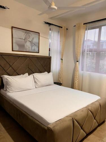 Mtwapa Villa | Villa Des Bee