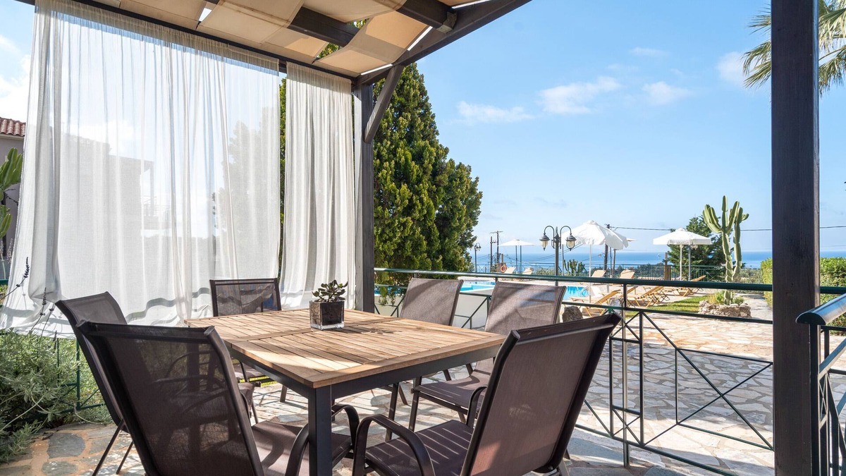 Leivathos Apartment | Villa Dione with Sea View