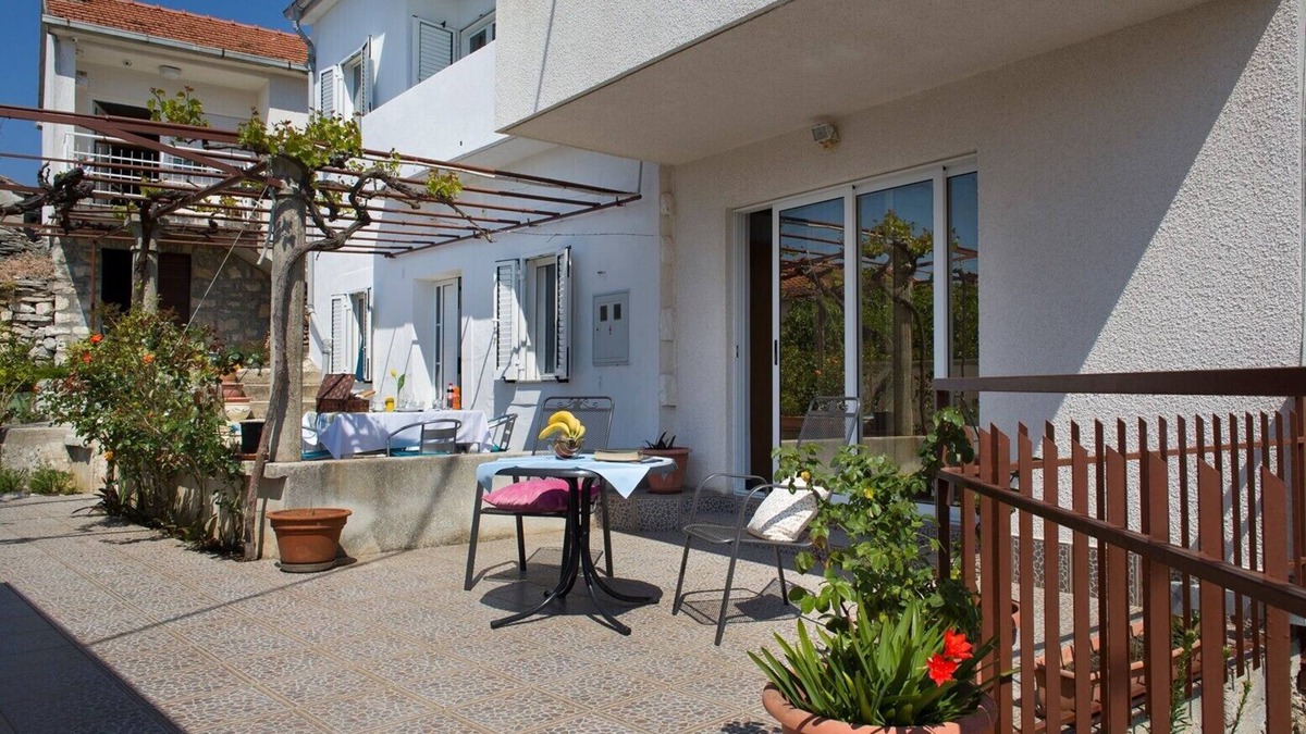 Veliki Drvenik House | Villa Dororeja with private pool, sea view, few steps from beaches