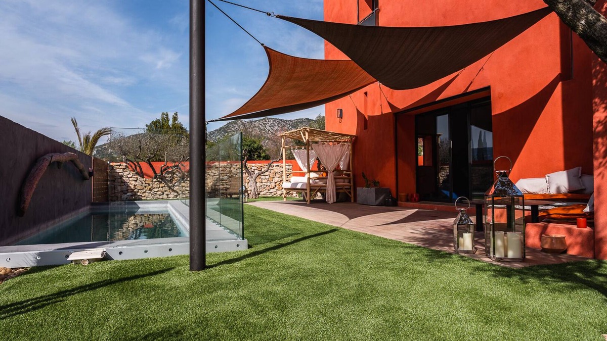 Gemenos Villa | *VILLA DUNE* Charming building with swimming pool, in absolute peace and quiet
