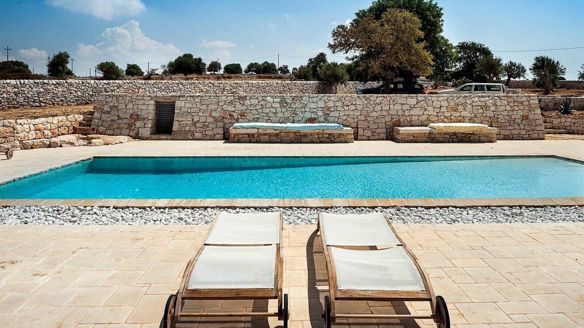 Ragusa Villa | Villa Edicole - Typical holiday rental with private pool close to the Donna Fugata Castle,14 km.
