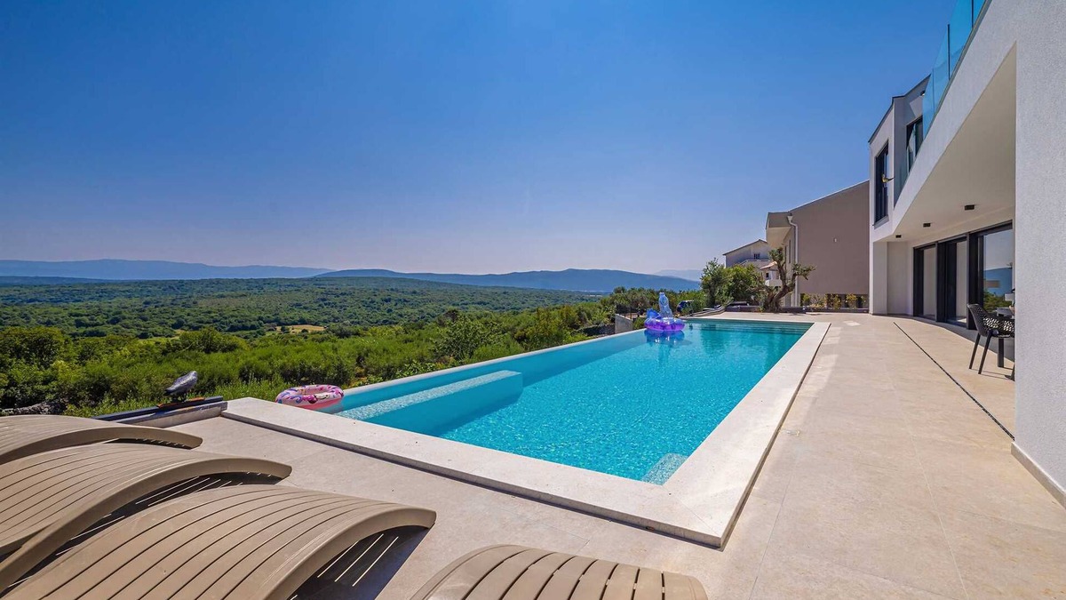 Krk Villa | Villa ELEVATION with heated pool