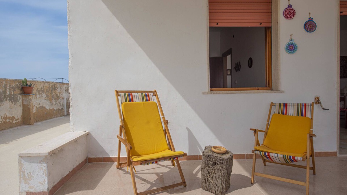 Torre Castiglione House | Villa Elisa a stone's throw from the sea