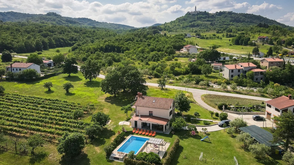 Pican House | Villa Emanuela by Interhome