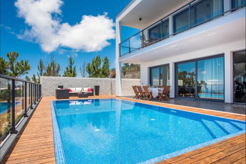 Prazeres Villa | Villa Enjoy - by LovelyStay