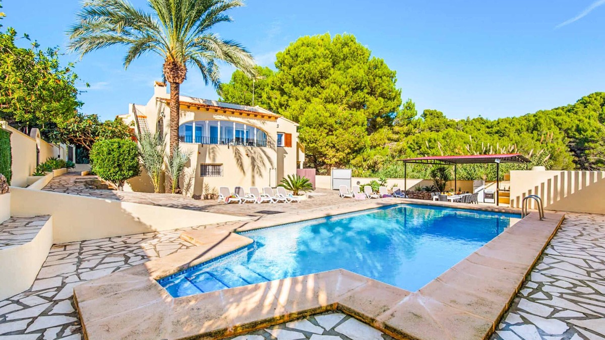 Pinar del Advocat Villa | Villa Enzo Moraira - Eight Bedroom Villa, Sleeps 15