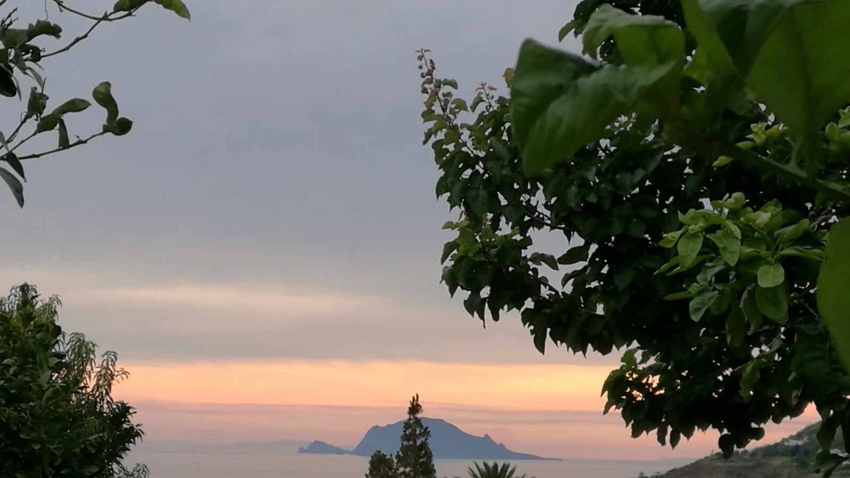 Malfa House | Villa Eolo - in the center, a few minutes from the beach of Punta Scario