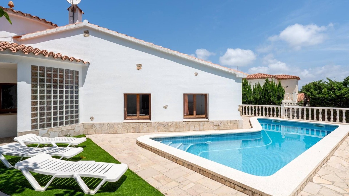 Vandellos i l'Hospitalet de l'Infant Villa | Villa in quiet area with private pool, 10min beach and center