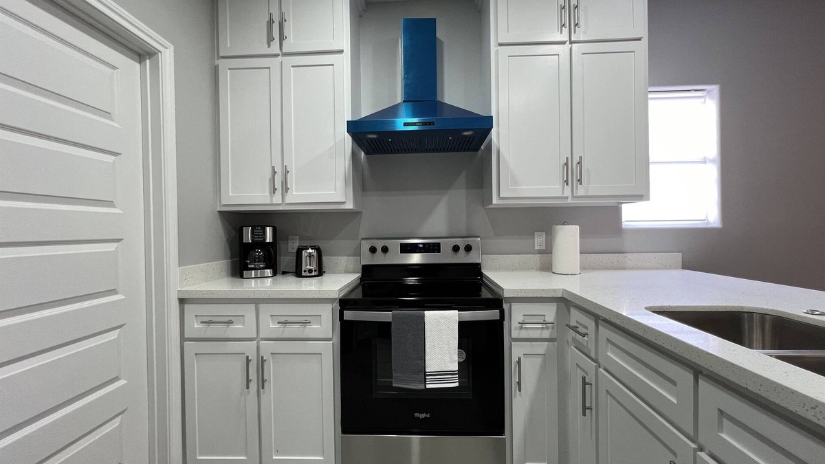 Brownsville Condo | Villa Escondida #3 -2BD- Straight Shot to SpaceX!