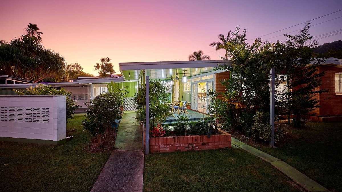 Whitfield House | Villa Esme Whitfield Cairns