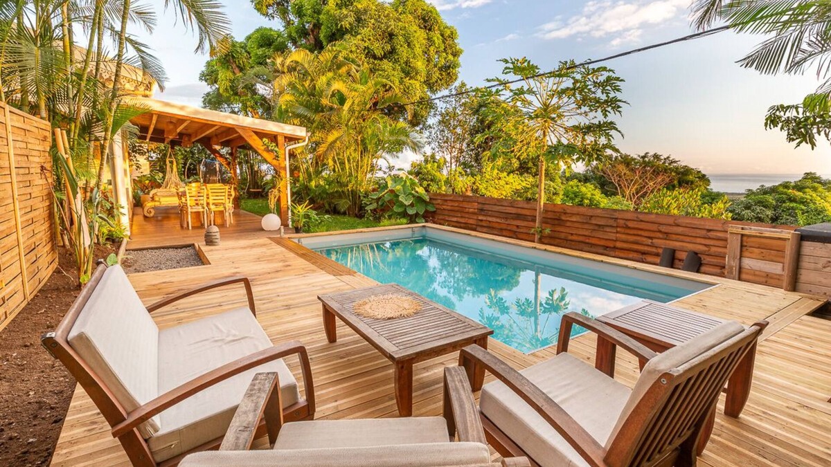 L'Etang-Sale Villa | Villa Esprit Nature with outdoor bathroom and heated pool