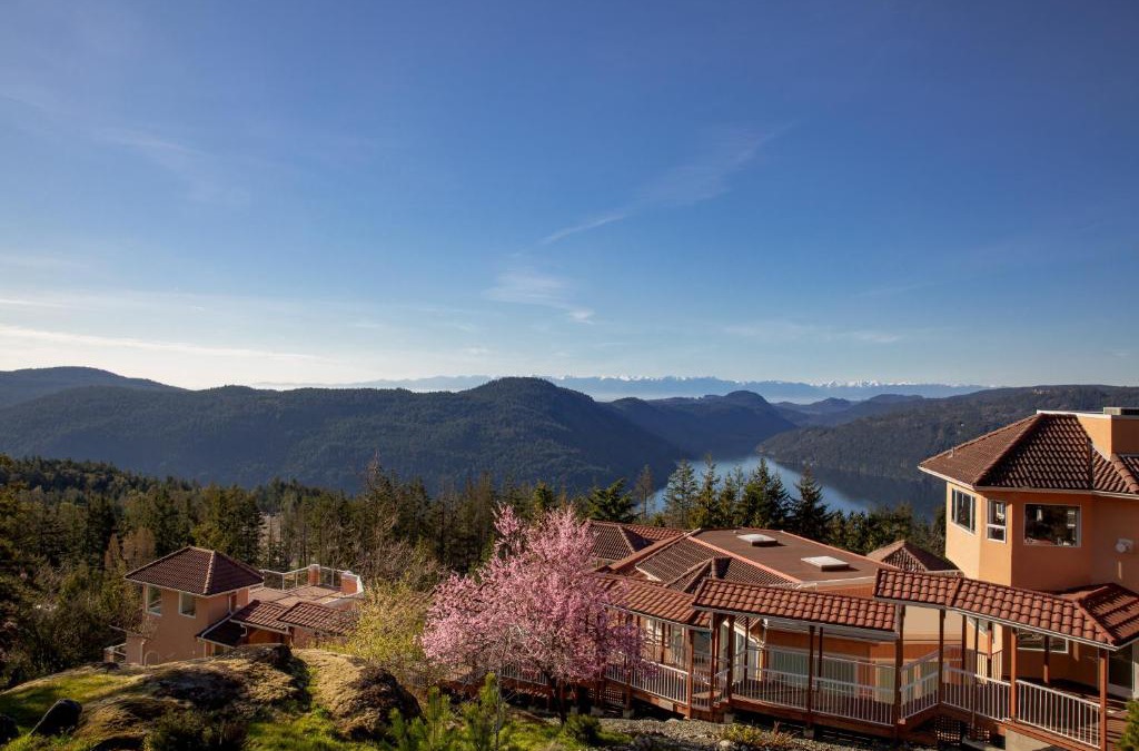 Malahat Resort | Villa Eyrie Resort