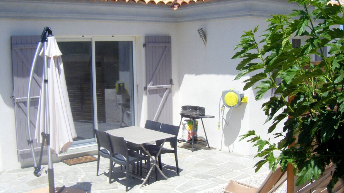 L'Ile-Rousse Villa | VILLA F2 1mn from Ile Rousse and beaches!