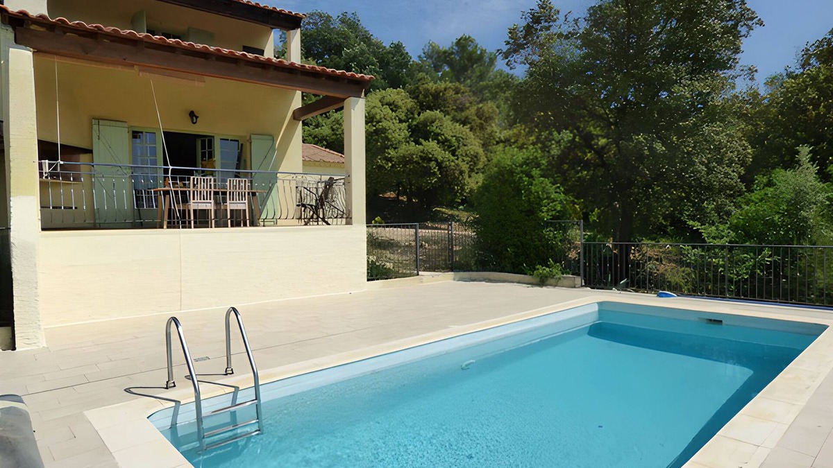 La Roquebrussanne Villa | Villa Familiale Dans la Montagne Avec Piscine
