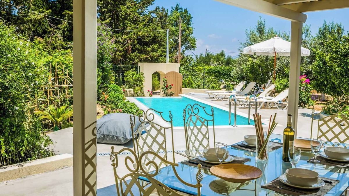 Argostoli Town Villa | Villa Fanari - This villa includes an private pool, WIFI & A/C