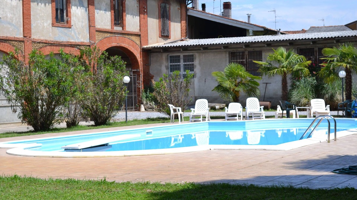 San Gervasio Bresciano Villa | VILLA FERRAZZI, 7 BED VILLA, 40 MINUTES FROM LAKE GARDA