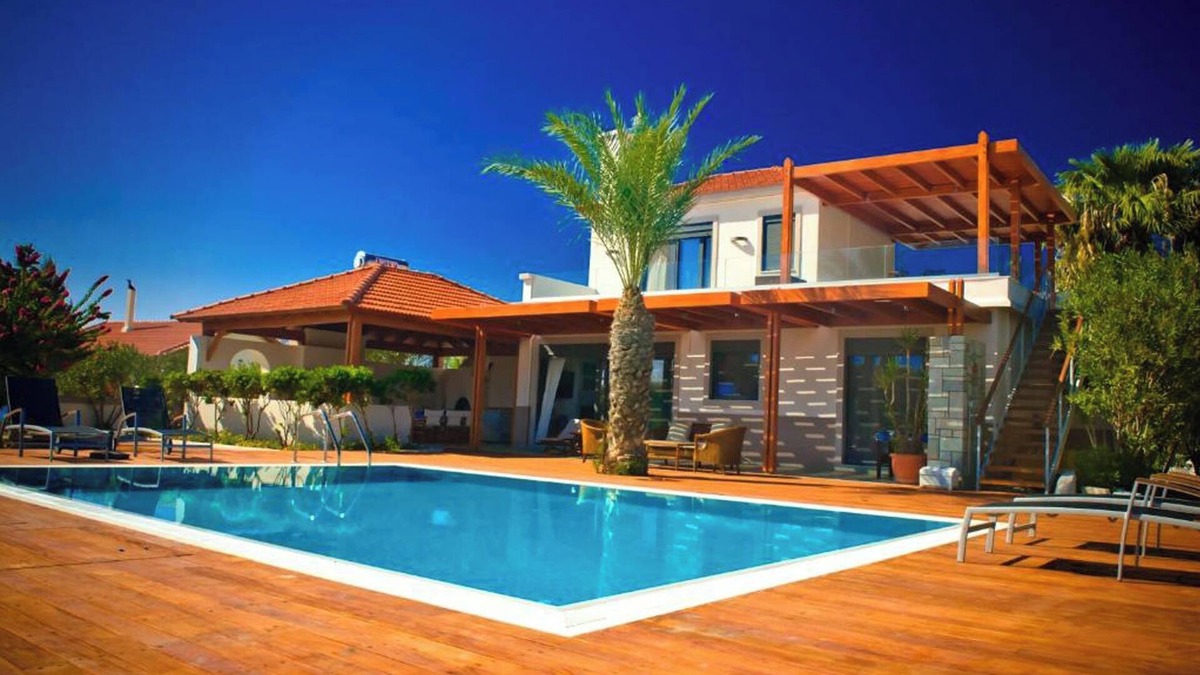 Gennadi Villa | Villa Fenia – Five Star, Private, Spacious Seafront Villa With Private Pool.